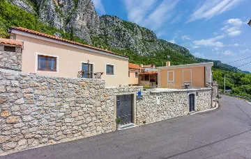 Grižane-Belgrad Villa with Private Pool & Sauna