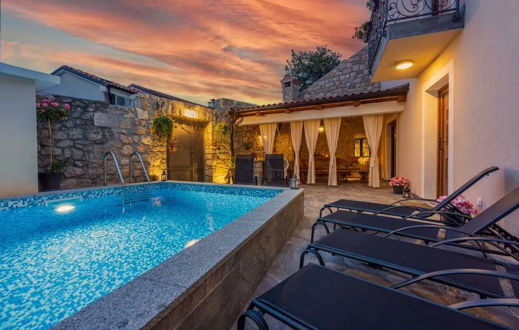 Grižane-Belgrad Villa with Private Pool & Sauna