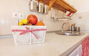 2-Bedroom Villa in Grižane-Belgrad (Up to 5)