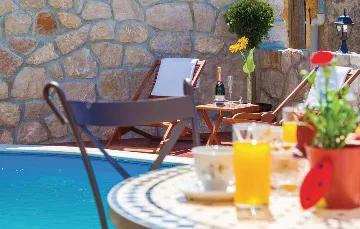 2-Bedroom Villa in Grižane-Belgrad (Up to 5)