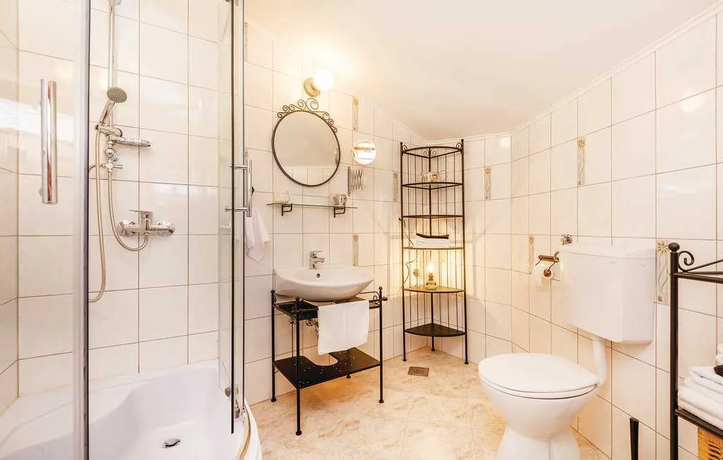 2-Bedroom Villa in Grižane-Belgrad (Up to 5)