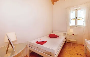 2-Bedroom Villa in Grižane-Belgrad (Up to 5)