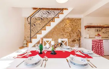 2-Bedroom Villa in Grižane-Belgrad (Up to 5)