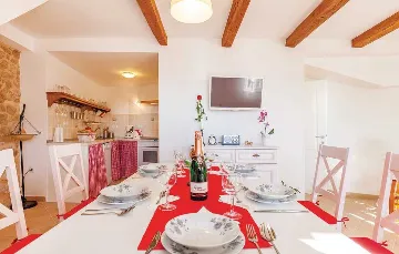 2-Bedroom Villa in Grižane-Belgrad (Up to 5)