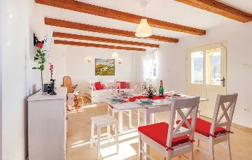 2-Bedroom Villa in Grižane-Belgrad (Up to 5)