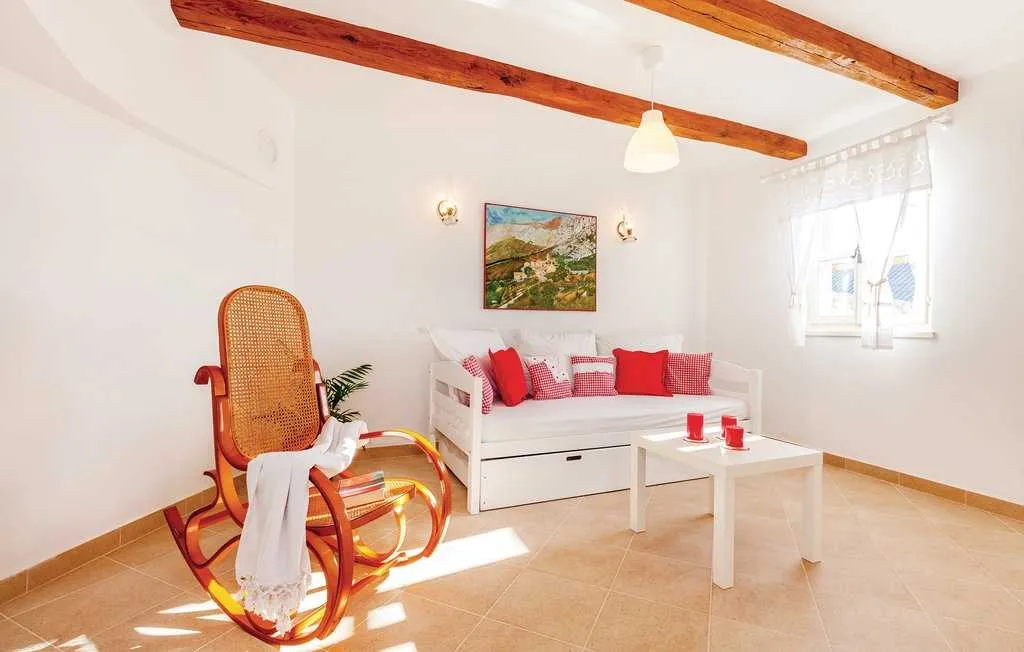2-Bedroom Villa in Grižane-Belgrad (Up to 5)