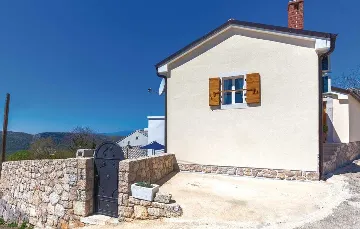 2-Bedroom Villa in Grižane-Belgrad (Up to 5)