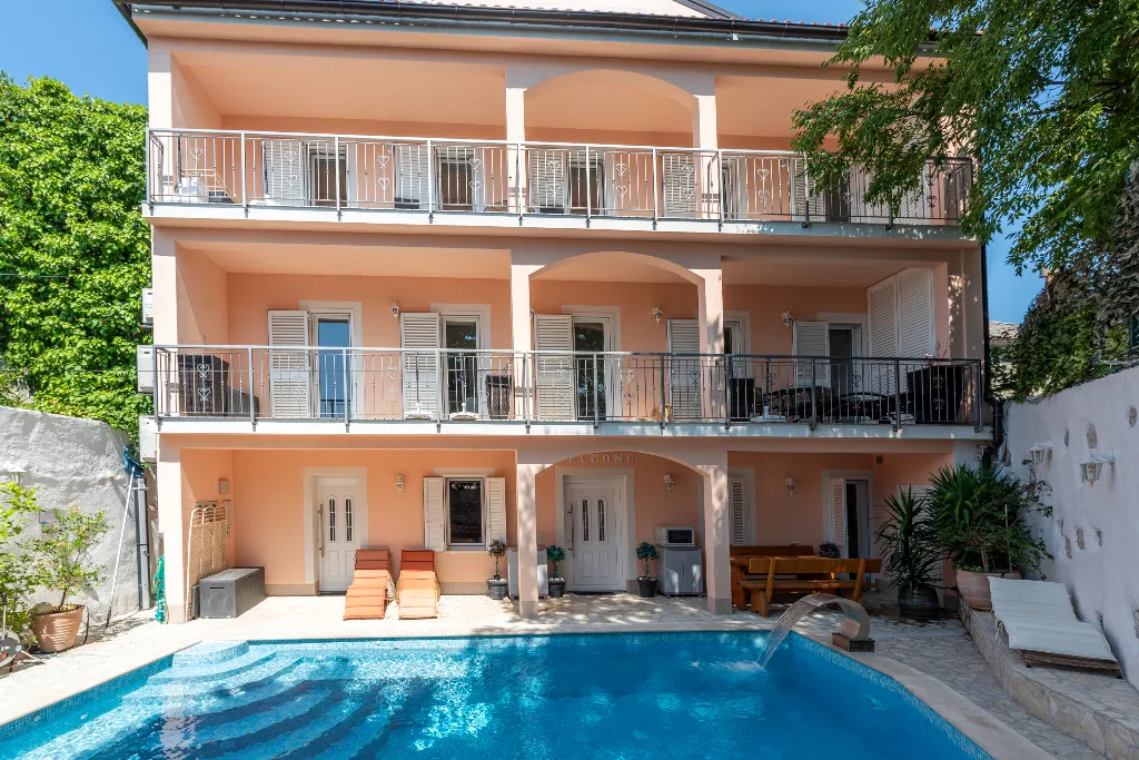 Novi Vinodolski Villa with Private Pool