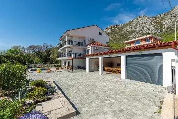 Bribir Villa for Groups with Outdoor Dining