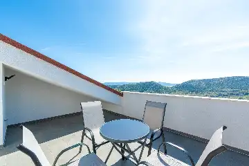 Bribir Villa for Groups with Outdoor Dining