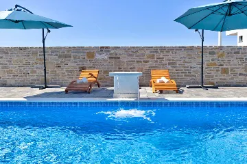 4-Bedroom Villa in Vrsi with Heated Pool