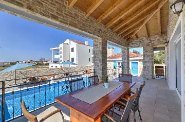 4-Bedroom Villa in Vrsi with Heated Pool