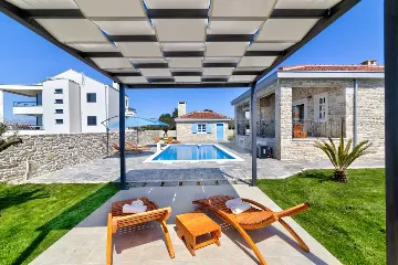 4-Bedroom Villa in Vrsi with Heated Pool