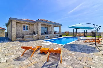 4-Bedroom Villa in Vrsi with Heated Pool