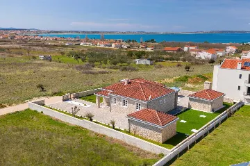 4-Bedroom Villa in Vrsi with Heated Pool