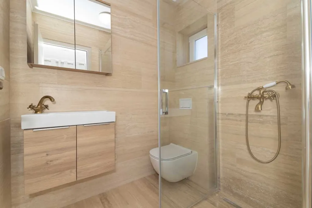 4-Bedroom Villa in Vrsi with Heated Pool