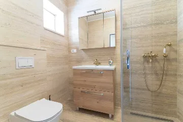 4-Bedroom Villa in Vrsi with Heated Pool