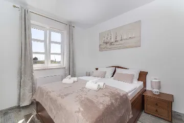 4-Bedroom Villa in Vrsi with Heated Pool