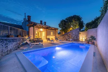 Semi-Detached Villa in Novi Vinodolski for 8 Guests