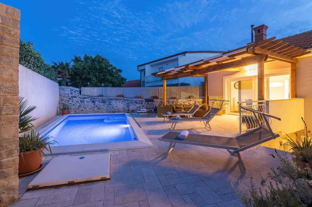 Semi-Detached Villa in Novi Vinodolski for 8 Guests