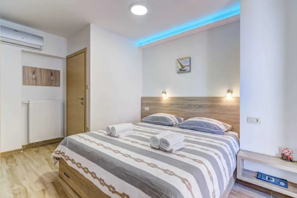 Semi-Detached Villa in Novi Vinodolski for 8 Guests