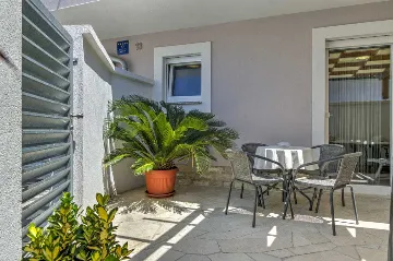 Semi-Detached Villa in Novi Vinodolski for 8 Guests