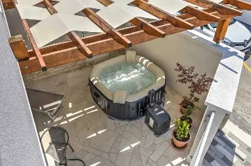 Semi-Detached Villa in Novi Vinodolski for 8 Guests