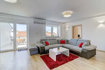 Semi-Detached Villa in Novi Vinodolski for 8 Guests