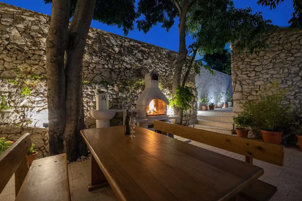 Semi-Detached Villa in Novi Vinodolski for 8 Guests
