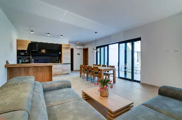 Matulji Sea-View Villa for Up to 13 Guests