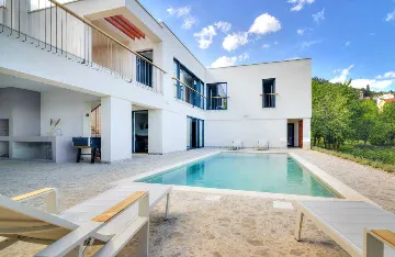 Matulji Sea-View Villa for Up to 13 Guests