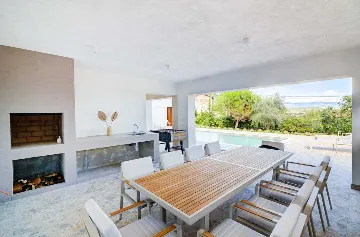 Matulji Sea-View Villa for Up to 13 Guests