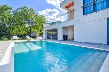 Matulji Sea-View Villa for Up to 13 Guests