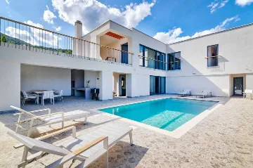 Matulji Sea-View Villa for Up to 13 Guests