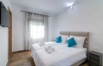 Matulji Sea-View Villa for Up to 13 Guests