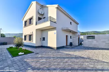 Modern Villa with Private Heated Pool in Novi Vinodolski