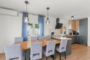 Villa with Sea Views in Ledenice for up to 9