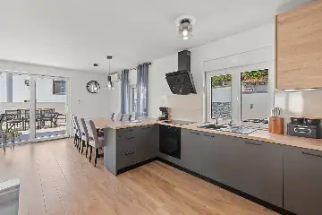 Villa with Sea Views in Ledenice for up to 9