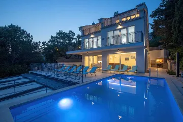 5-Bedroom Villa in Novi Vinodolski for Up to 10