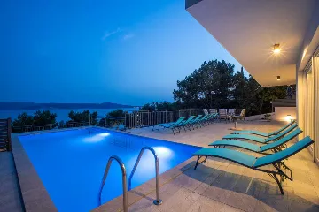 5-Bedroom Villa in Novi Vinodolski for Up to 10