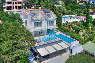 5-Bedroom Villa in Novi Vinodolski for Up to 10