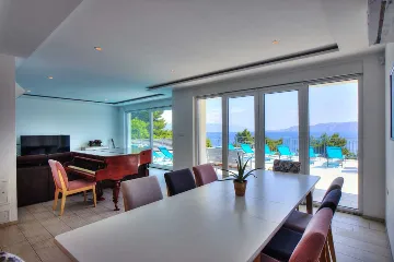 5-Bedroom Villa in Novi Vinodolski for Up to 10