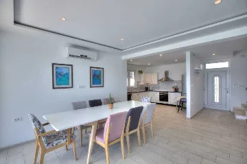 5-Bedroom Villa in Novi Vinodolski for Up to 10