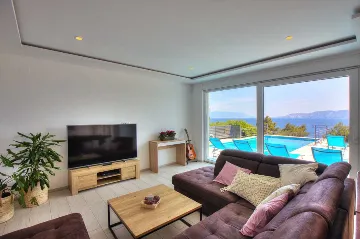 5-Bedroom Villa in Novi Vinodolski for Up to 10