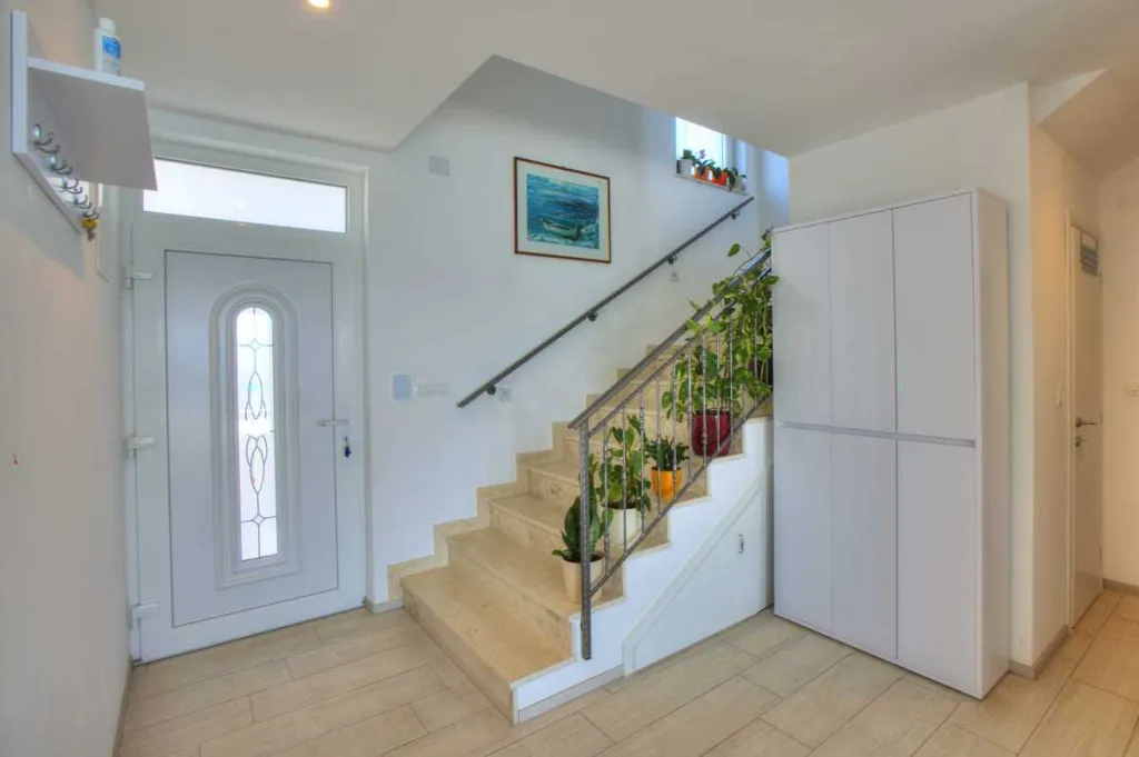5-Bedroom Villa in Novi Vinodolski for Up to 10