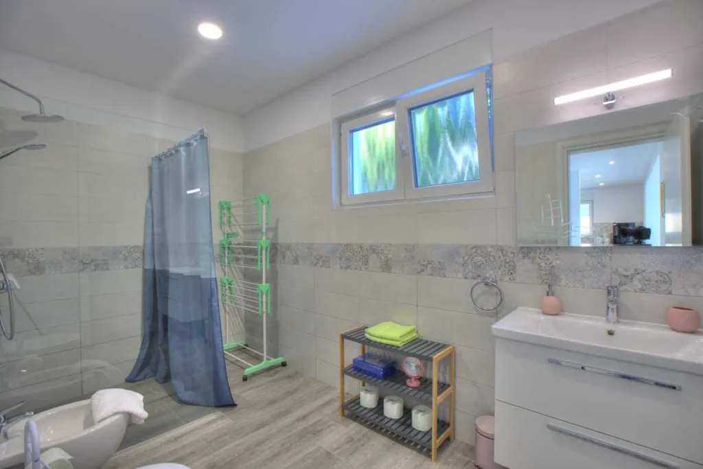 5-Bedroom Villa in Novi Vinodolski for Up to 10