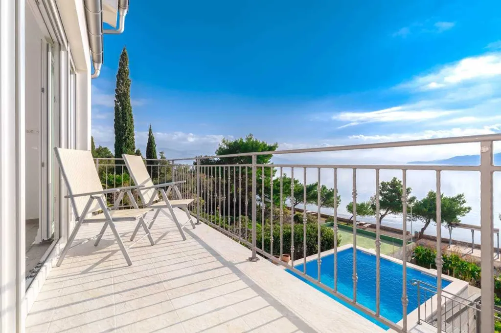 5-Bedroom Villa in Novi Vinodolski for Up to 10