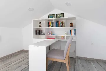 5-Bedroom Villa in Novi Vinodolski for Up to 10