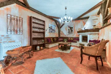 Bribir 4-Bedroom Villa for up to 10 Guests