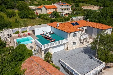 Bribir 4-Bedroom Villa for up to 10 Guests